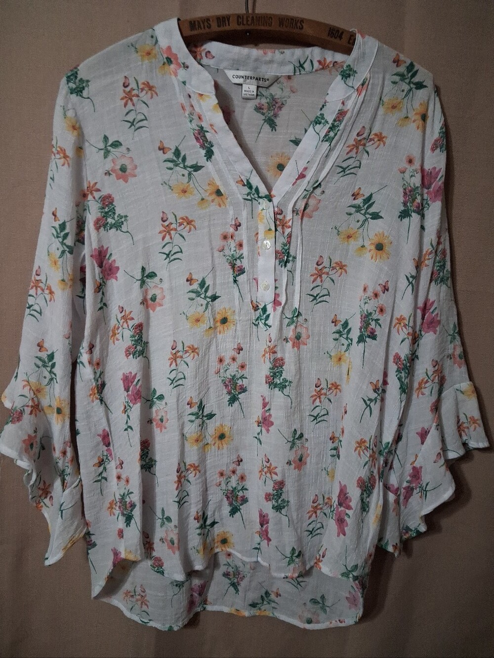Counterparts White Floral Split-V Neck Button Blouse Size L